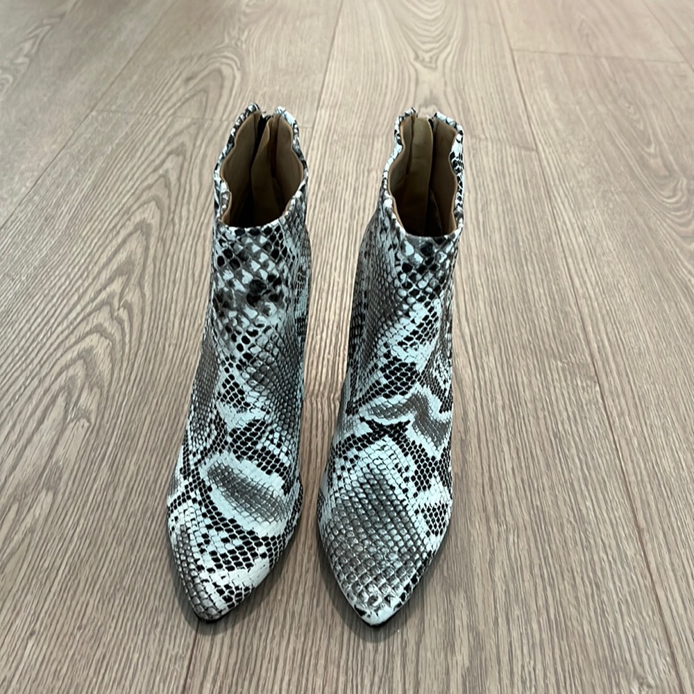 Qupid size 6